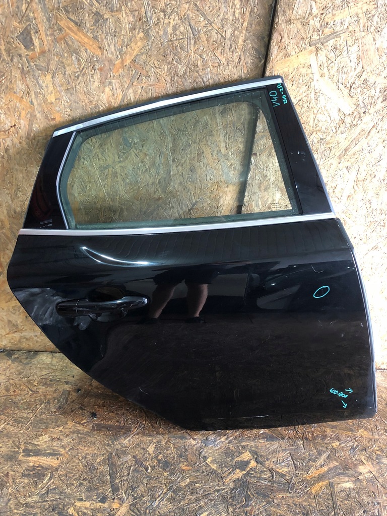 фото №1, Дверь правый задняя volvo v40