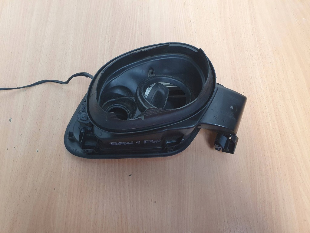 Кришка заливної пального 9452493 кришка привід 7464379 колір 300 bmw 1 f40 24r Зі Шроту