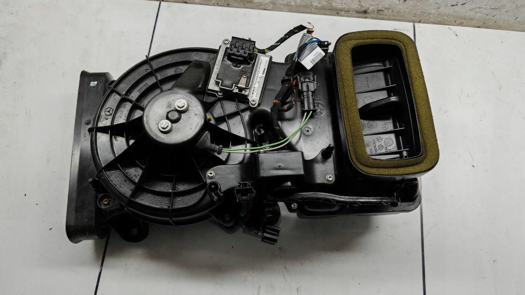 фото №1, Повітродувка обдув резистор задня mercedes r-klasa w251 2208209210 982677j