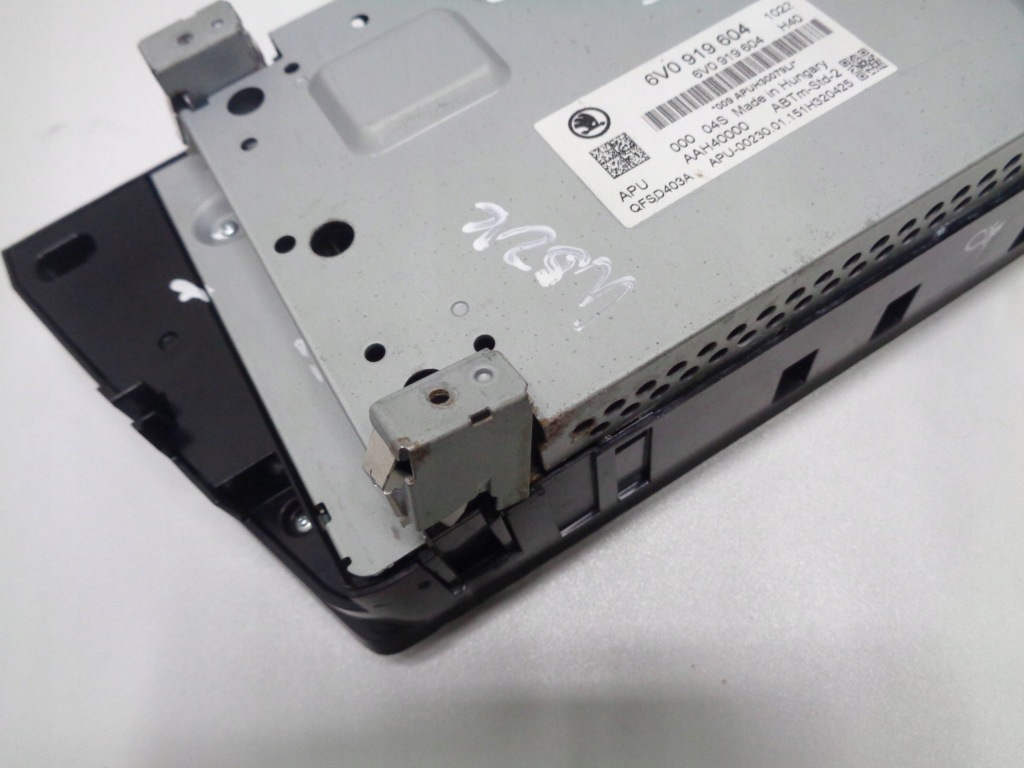 фото №4, Skoda fabia iii 6v радио дисплей панель 14r-