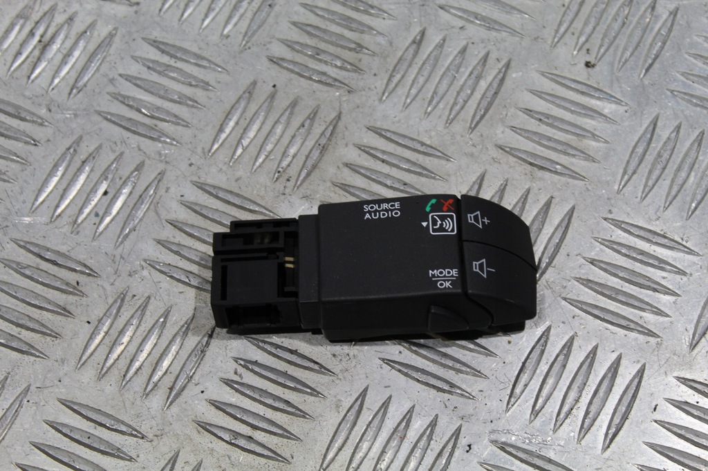 фото №1, Регулировка радио duster oroch 344422043aa