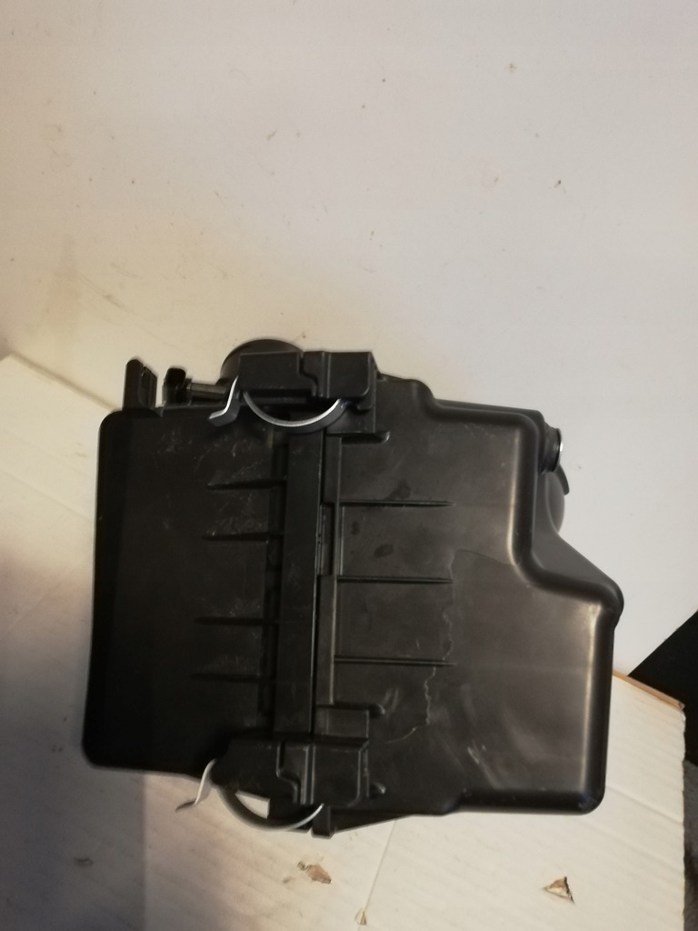 фото №9, Корпус фильтра воздуха toyota corolla cross 2.0 hybrid f211