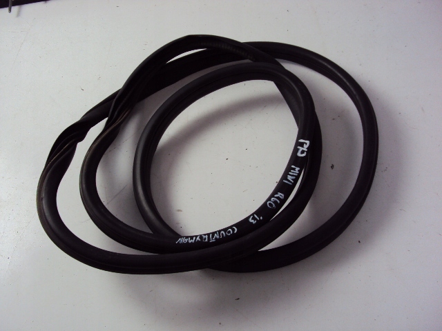 фото №1, Прокладка дверь правый перед mini countryman r60