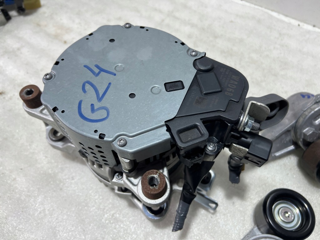 Купить Suzuki s-cross генератор 1.4 turbo hybrid год 2023