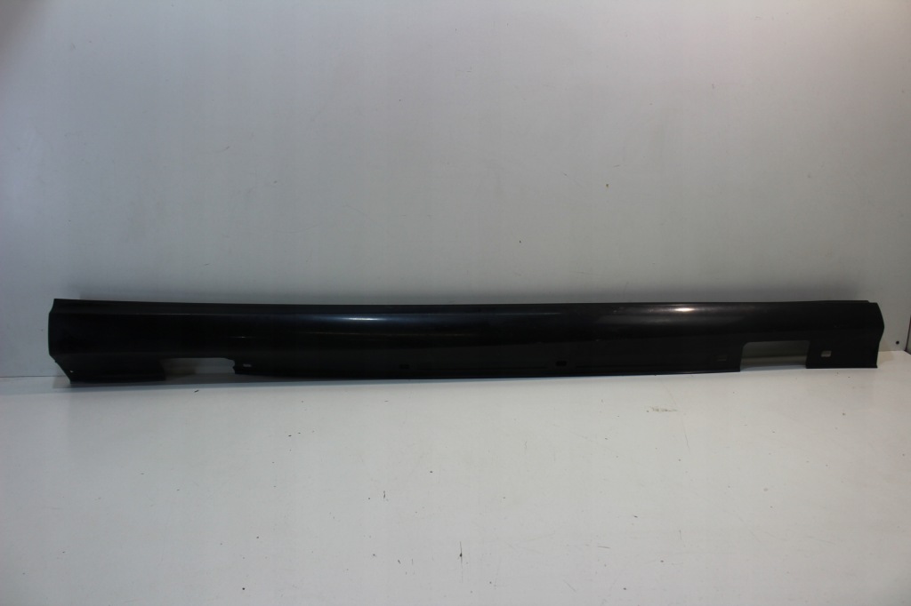 фото №1, Молдинг порог правая mercedes b-klasa 246 w246 oem a2466900340