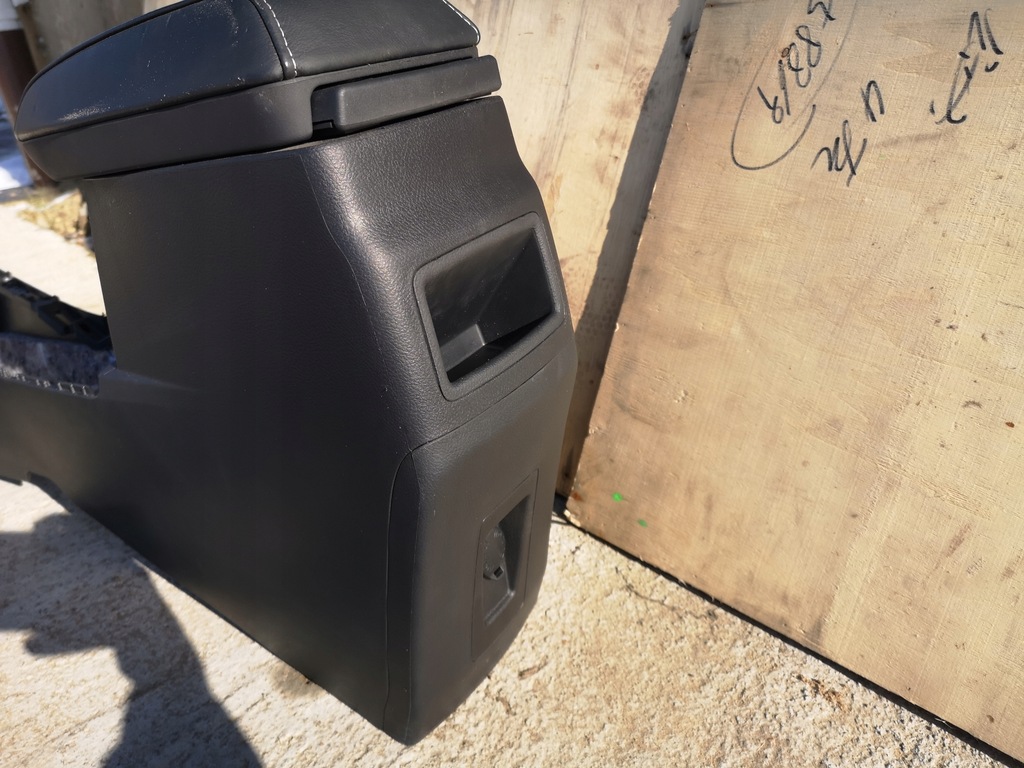 фото №11, Туннель средний подлокотник кожа toyota auris ii