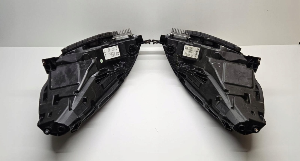 Tesla 3 рестайлінг  фара full led лівий праві фара комплект Доставка