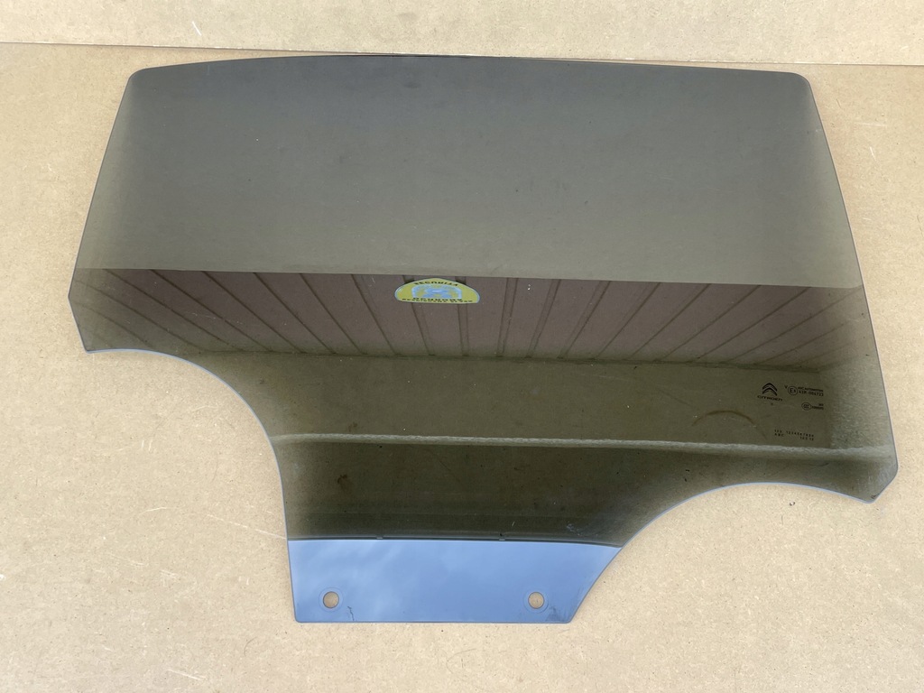 фото №1, Citroen c3 iii 2017 стекло оригинальная правая задняя