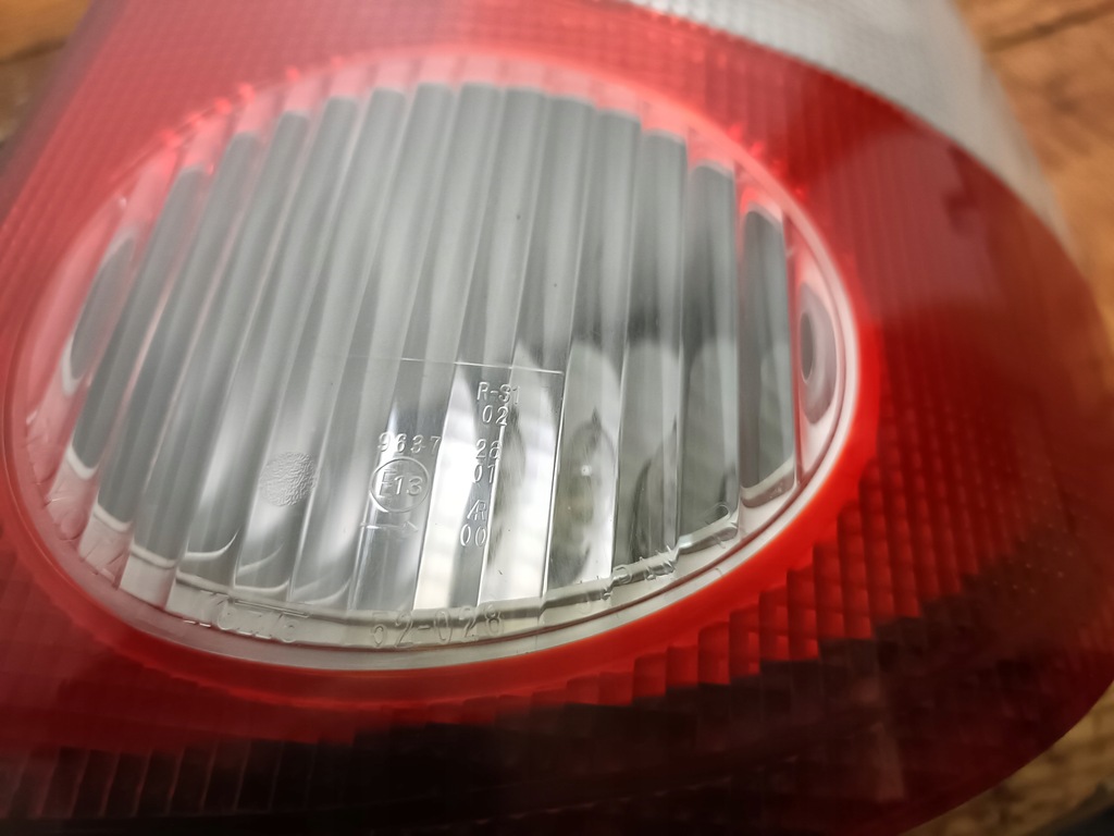 фото №9, Toyota yaris verso 99-03 r. лампа правый задняя правая задняя pt eu