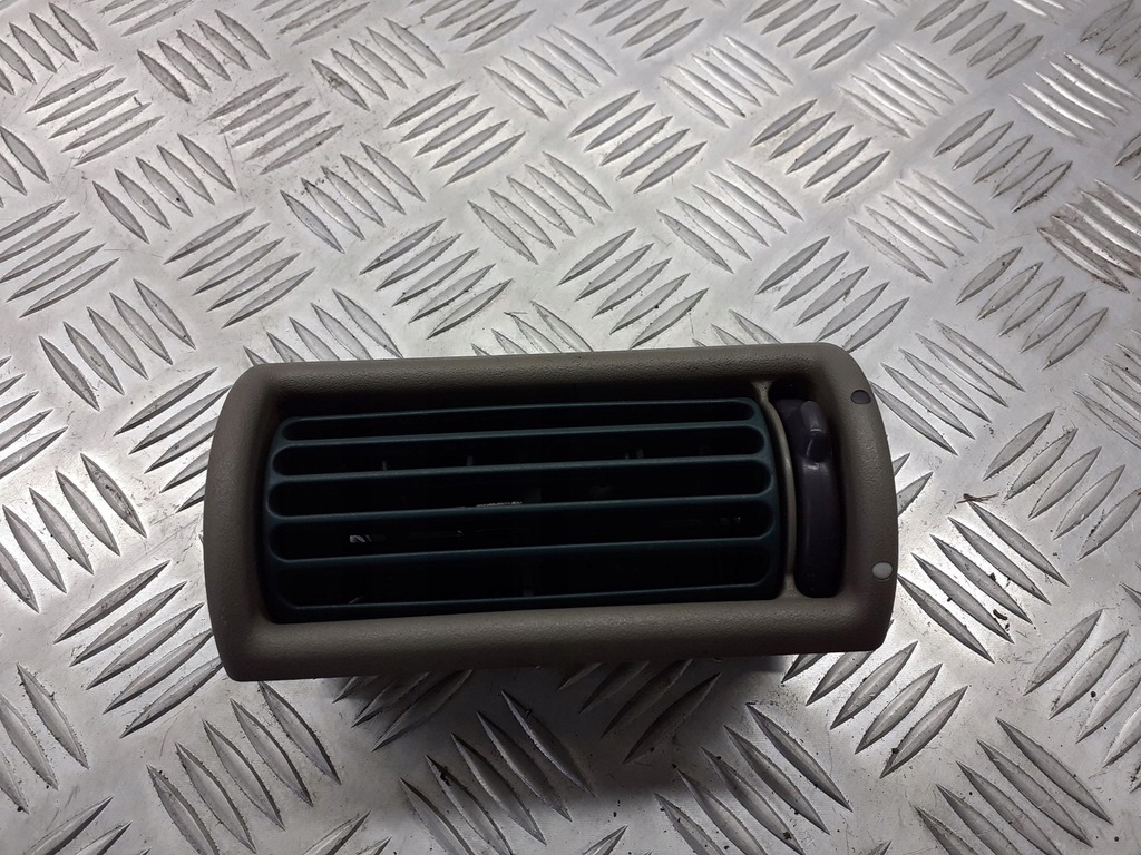 фото №1, Решётка средняя обдув land rover freelander i