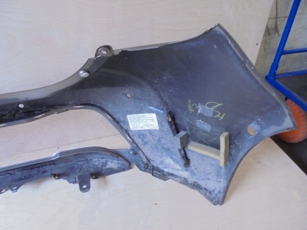 фото №16, Corolla e21 хэтчбек бампер задняя задний 6 pdc