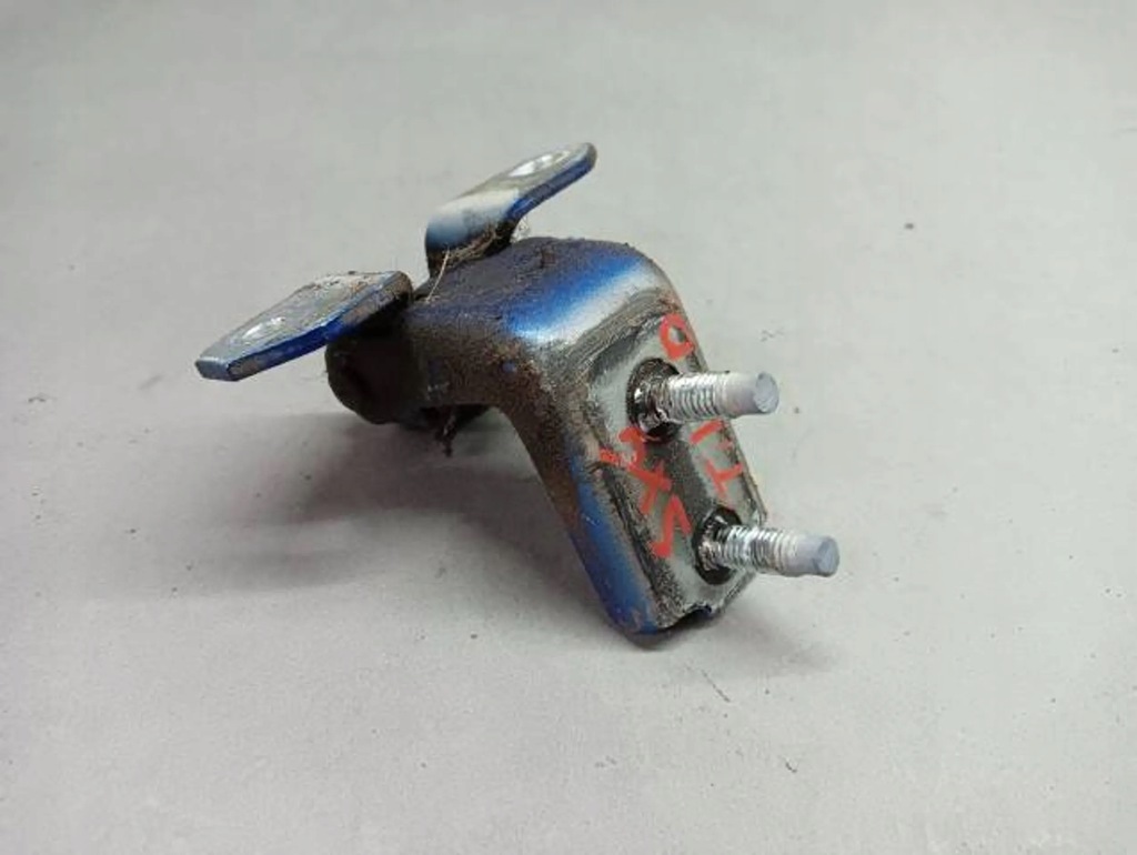 фото №1, Suzuki sx4 s-cross петля дверь задняя левый dol