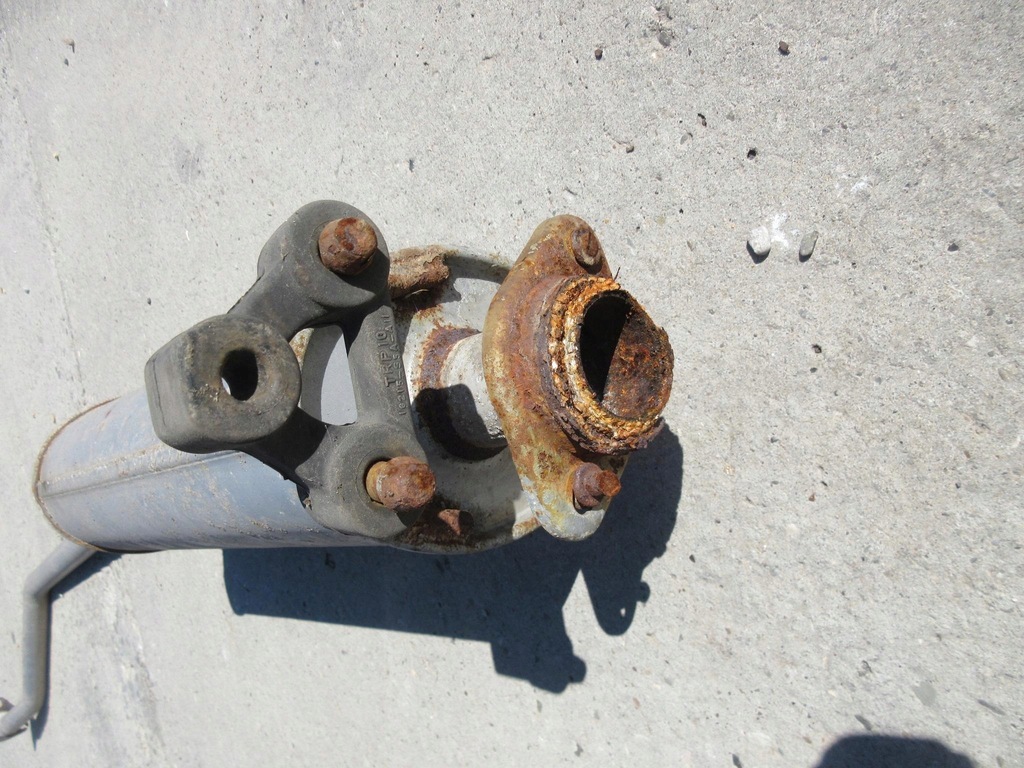 фото №6, Honda civic vii 5d hb 1.4 16v 90 km d14z6 гаситель выхлоп средний