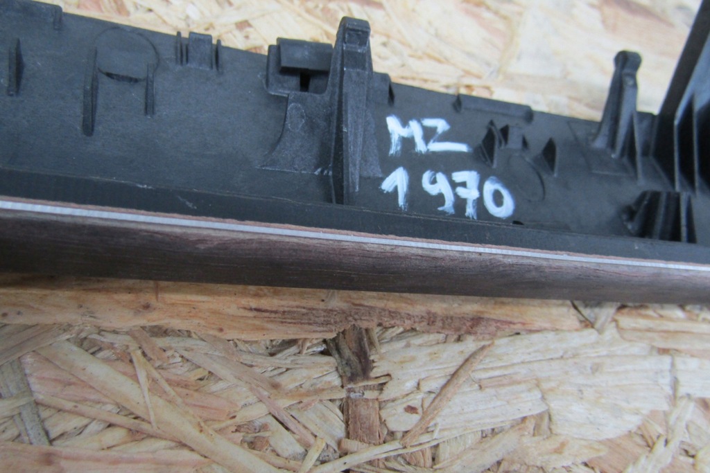 фото №8, Audi q8 q7 молдинг dekor консоли 4m8853190 lhd