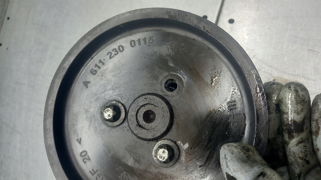 Насос усилителя mercedes w203 00r a611.2300115 в Украине