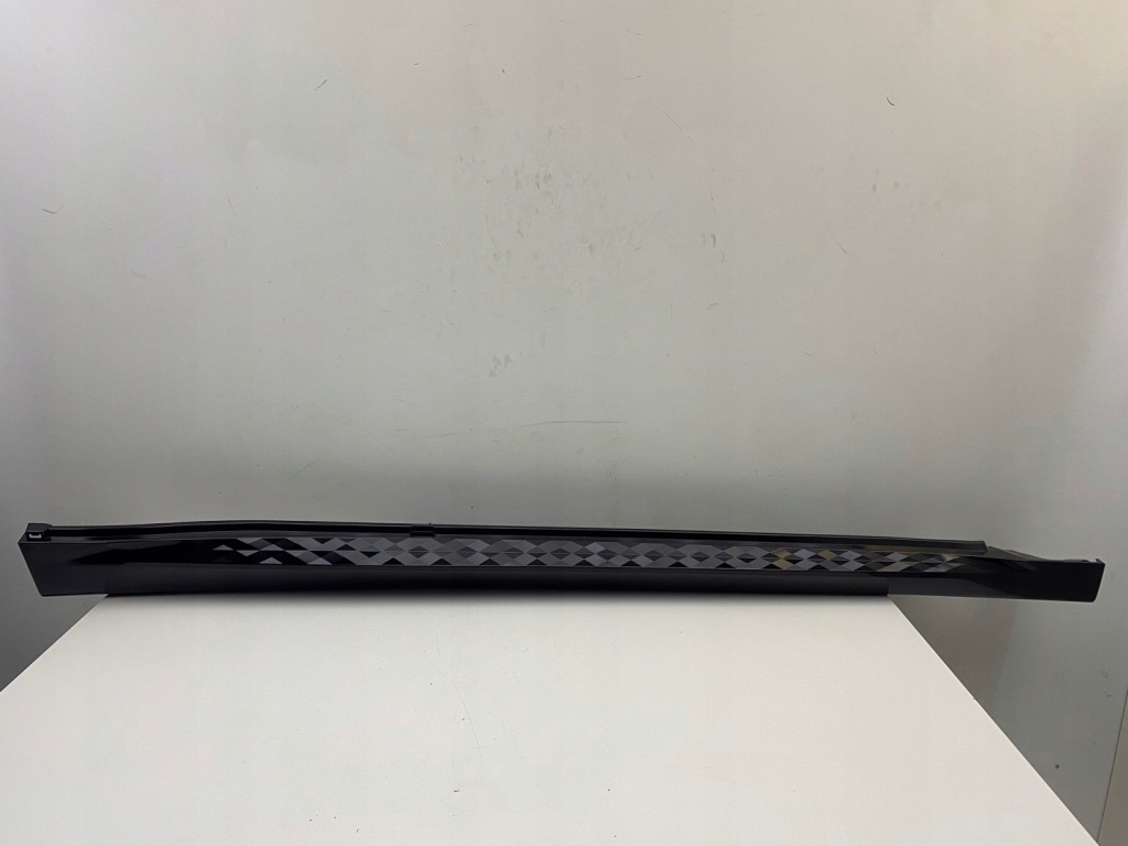 Купить Bmw x2 u10 правая накладка  порог порог 23- 5a329f6