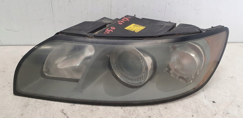 фото №1, Volvo v50 s40 ii лампа перед левая europa оригинал