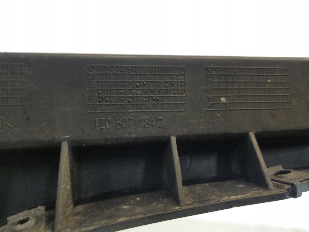 фото №4, Напрямна перед лівий skoda octavia ii lift