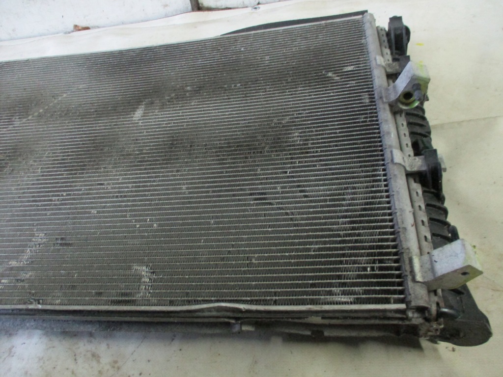 Радіатор води кондиціонер кондиціонера ford transit mk8 2,2 tdci bk21-19710-ab Оригінал