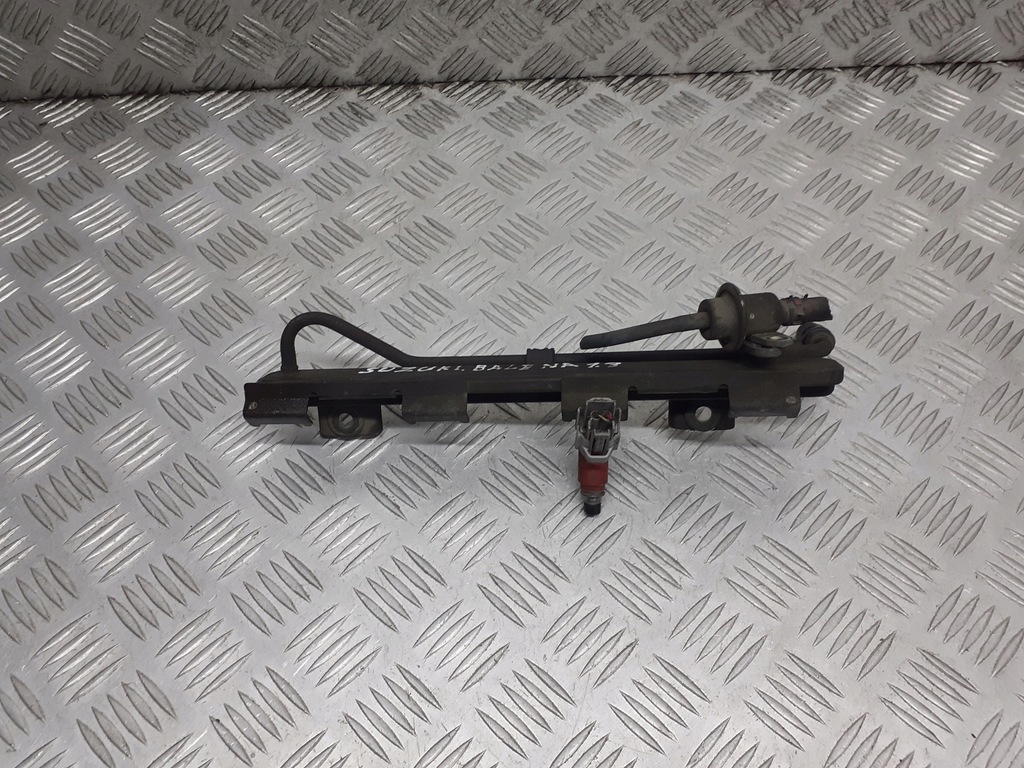 фото №1, Молдинг впрыскная suzuki baleno 1.3