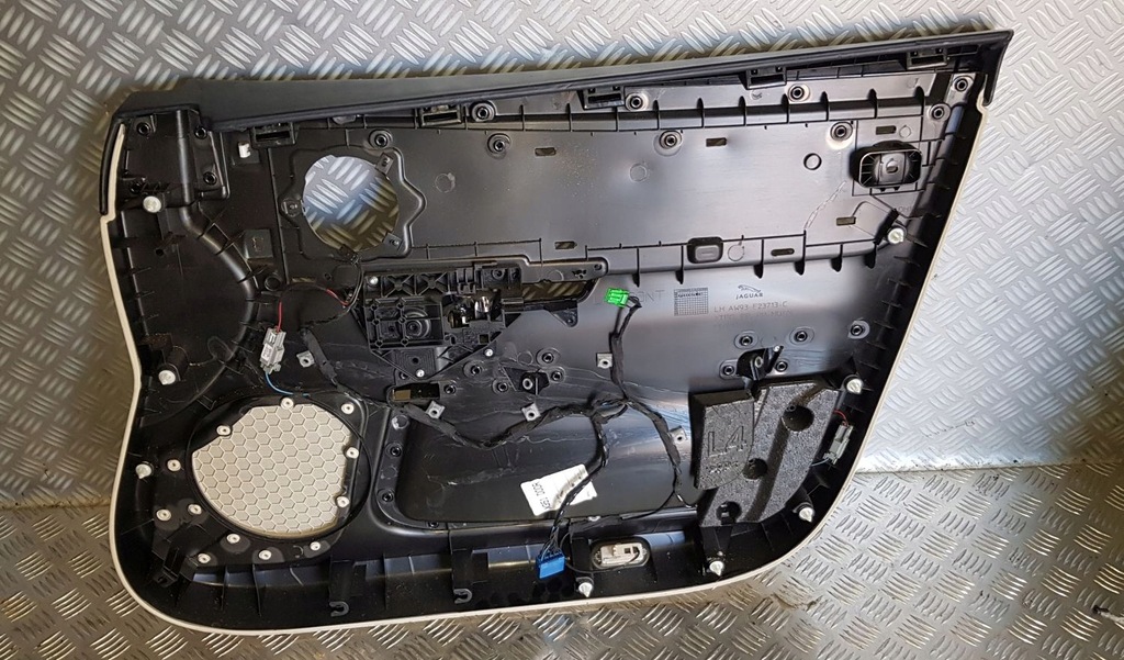 фото №7, Jaguar xj xjl x351 обшивка дверь левый перед бежевый