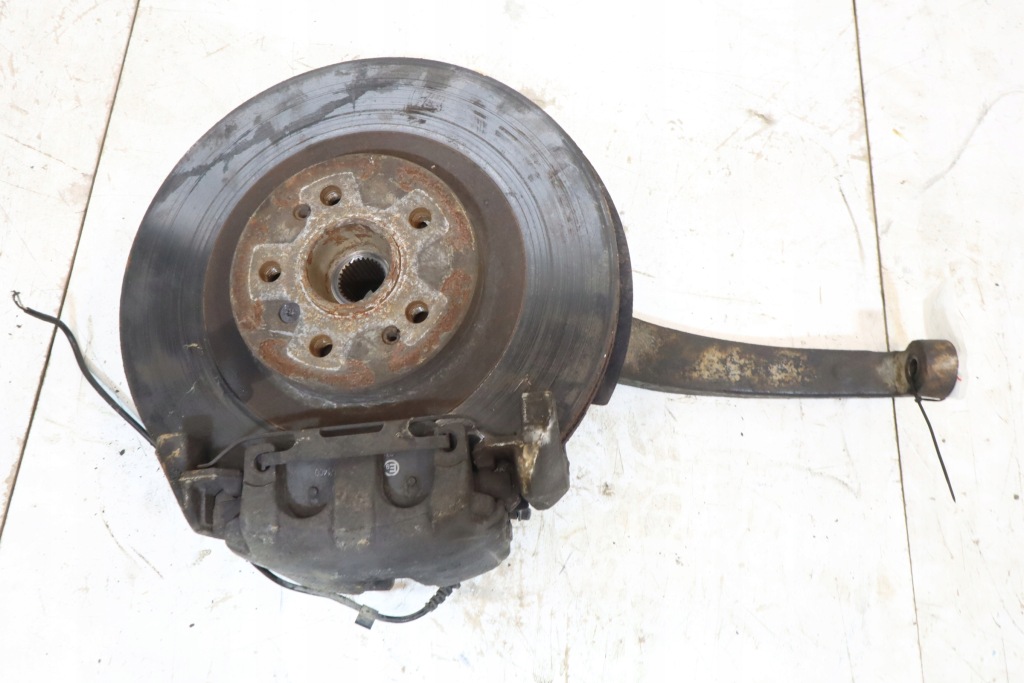 Поворотный кулак ступица левый перед mercedes ml ii w164 4.0cdi Недорого