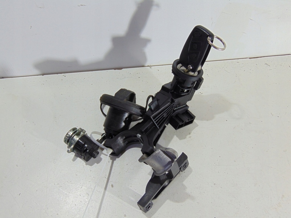 фото №1, Замок зажигания ключ вкладка замка крышка qubo nemo