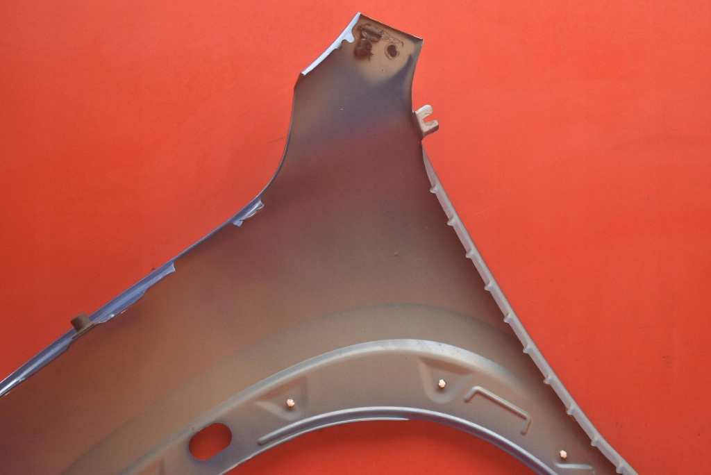 Крило правий перед передній niebieski dacia spring 21- Зі Шроту