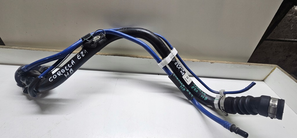 фото №4, Toyota corolla xii e21 хэтчбек hb 1.8h труба заливной заливная горловина топлива 77201-02611