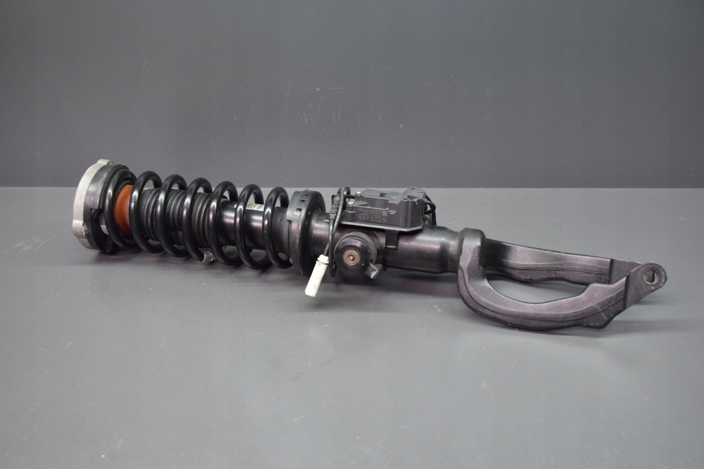 фото №1, Амортизатор правый перед bmw 7 f01 f02 6851128 26630km