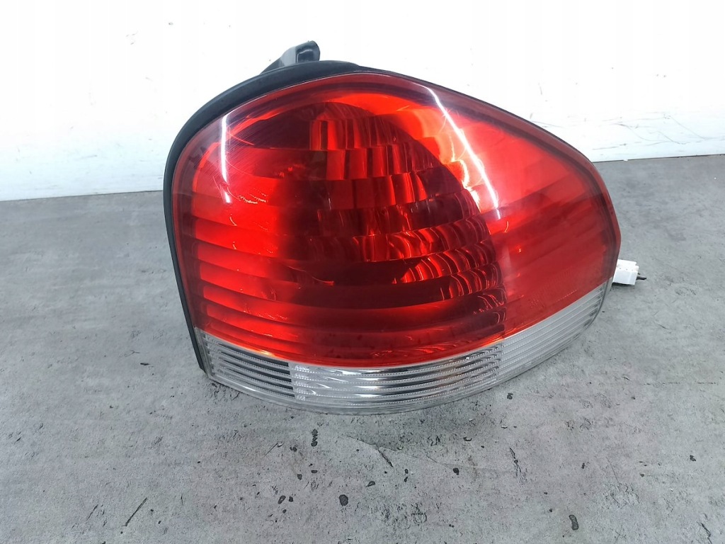 фото №1, Лампа задняя правая hyundai santa fe i 92402-265