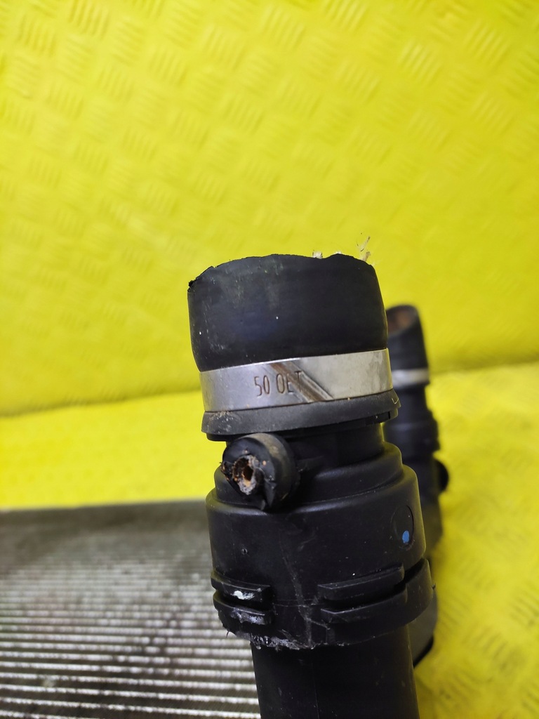 фото №5, Audi a6 c6 2.0 fsi радиатор wody 4f0121251q