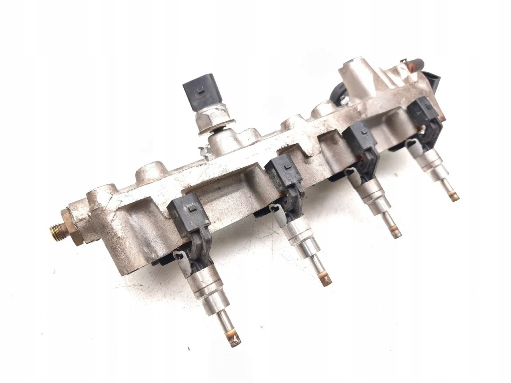 Vw golf коллектор впускной воздуха 1.6 fsi бензин 85kw 115 hp 03c906036a Киев