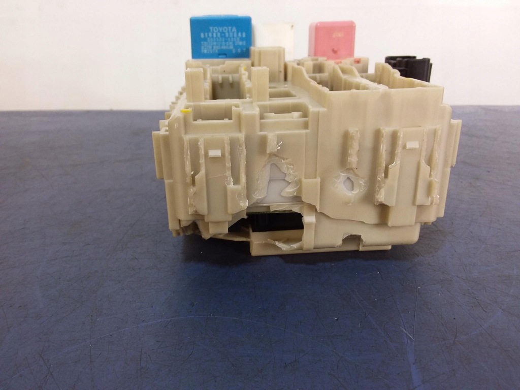 фото №4, Toyota verso i коробка запобіжників 82730-0f051c