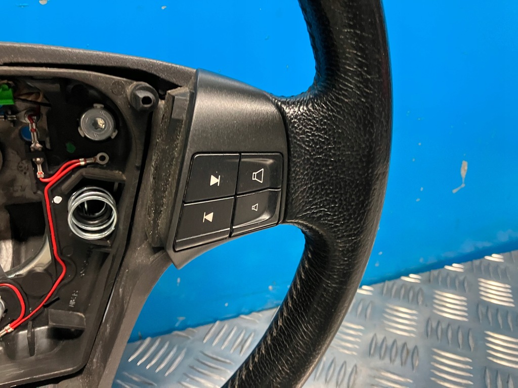 фото №8, Volvo v50 s40 ii воздуховод кожаный кожа czarna 30723664