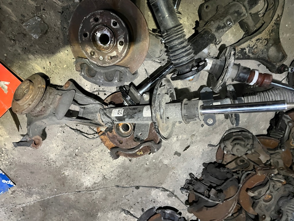 Купить Поворотный кулак правая mercedes sprinter 910 18-24 rok a9103209100 амортизатор