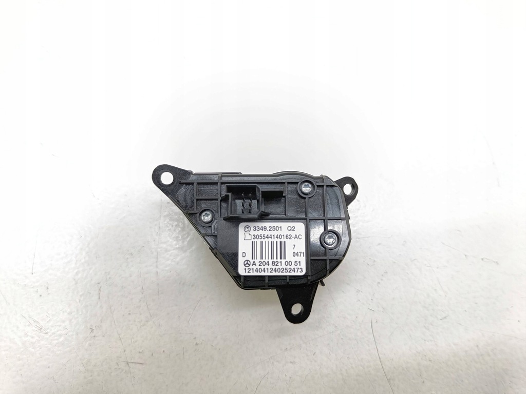 фото №8, Mercedes-benz c w204 2009 перемикач / кнопка керма