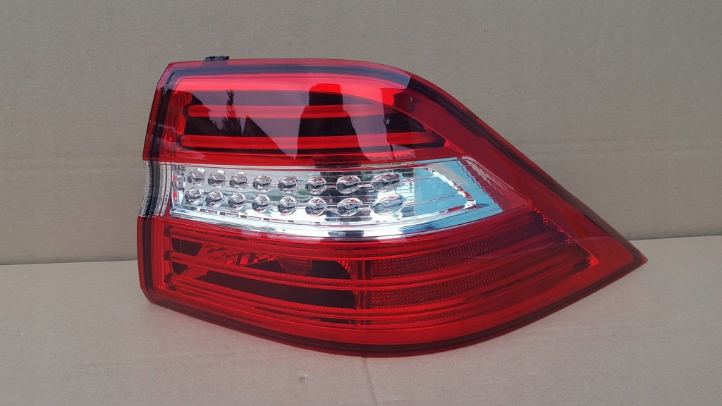 Фара задній правий mercedes ml w166 led Оригінал