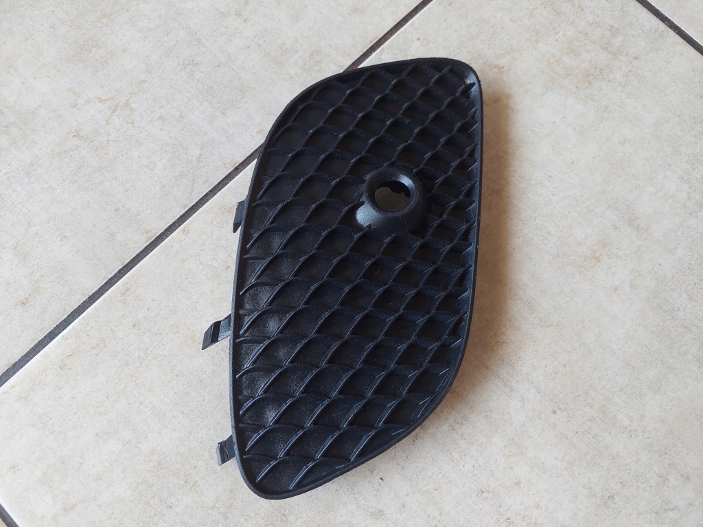 Купить Решётка бампера - правый  перед - mercedes a klasa w177