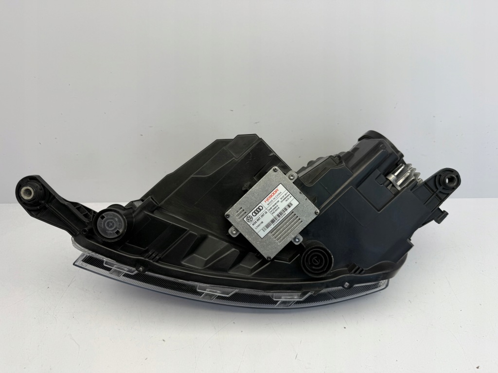 Skoda rapid фара права ксенон 5ja рестайлінг  5jb941016c в Україні