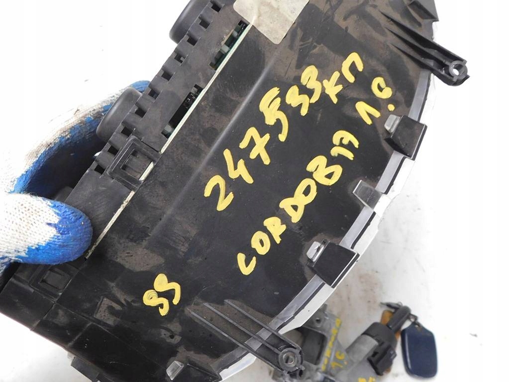 фото №9, Seat cordoba ii 1.6 75km 99r лічильник прилади