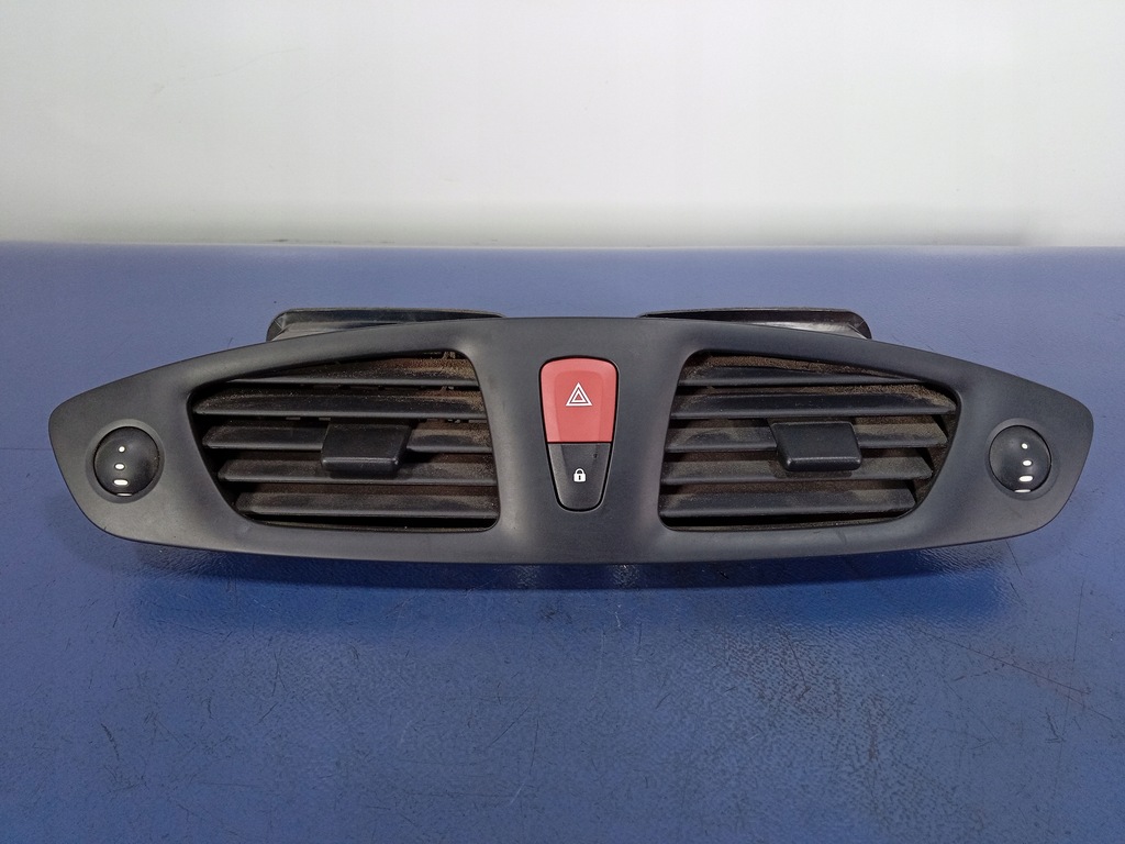 фото №1, Scenic iii решётка обдув средняя 682600031r