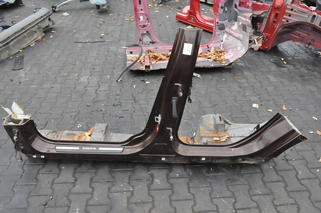 фото №1, Volvo xc60 i блок двигателя порог левый