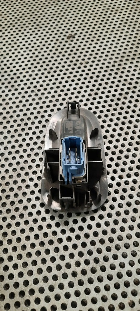 фото №2, Кнопка скло renault master 8200548968