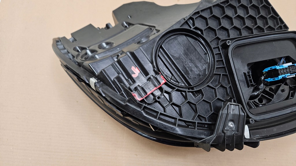 фото №9, Лампа левая перед mercedes c-klasa a206 full led