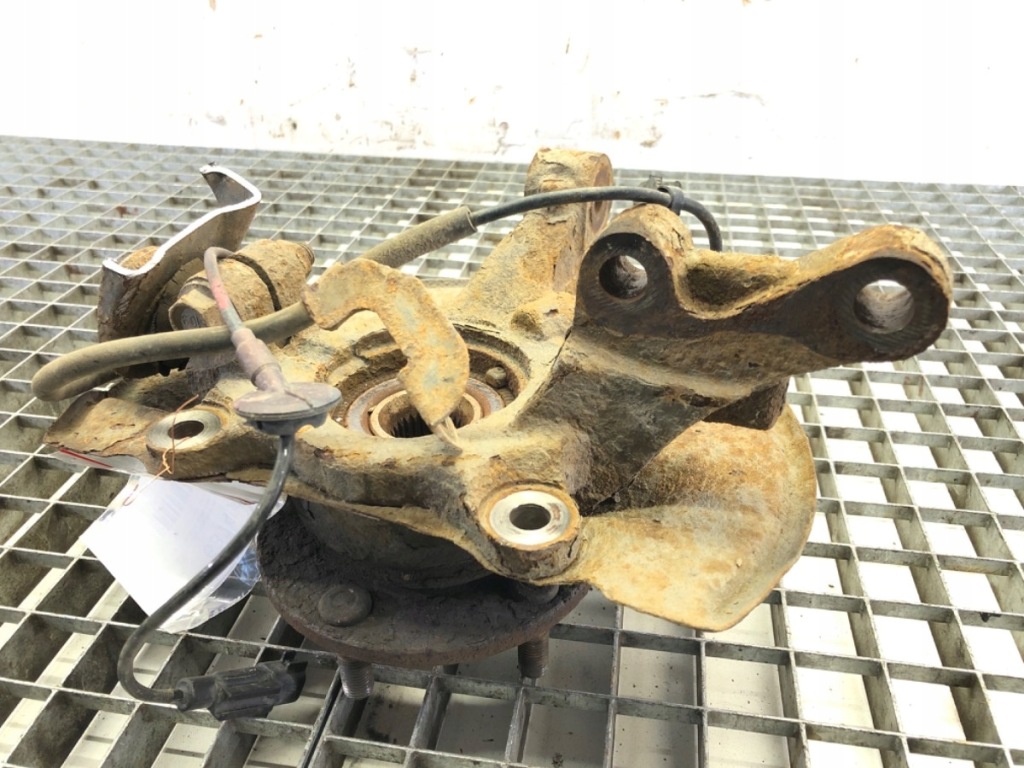 Поворотный кулак левый перед dodge caliber 1.8 150km ступица Оригинал