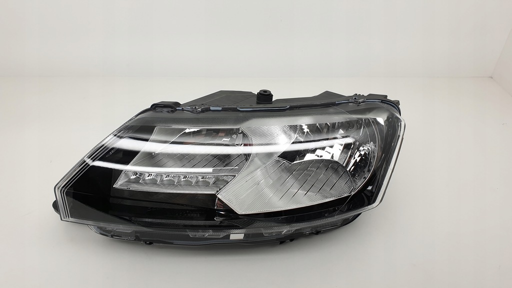 фото №2, Skoda rapid 5jb941015b лампа левая обычная led nowa