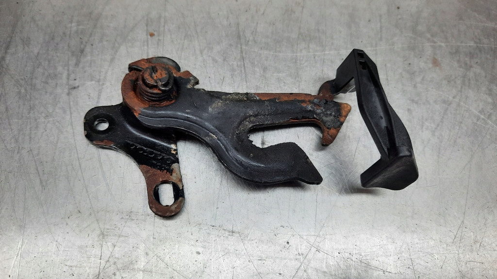 фото №1, Засов капот volvo xc60 08-13r