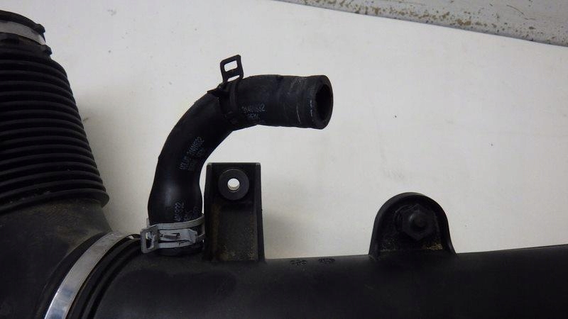 Пабтрубок  труба воздухозаборник воздуха xc40 2.0 tdi 32222138 8888778809 Недорого