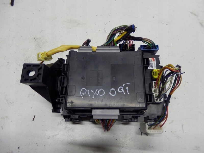 фото №1, Nissan pixo 09 коробка предохранителей 68k10